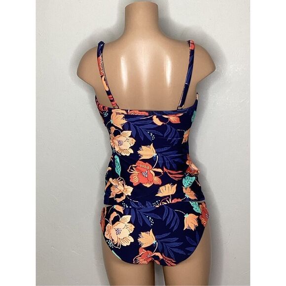 New. Seafolly tropical tankini set. DD-cup. Medium/Large. Retails $198 - Picture 4 of 11